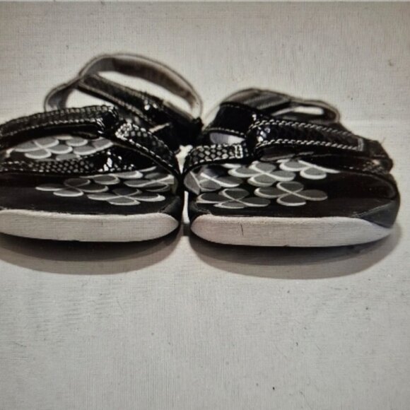 CLARKS SZ 7 Open Toe Black and Gray Tresca Trace Ankle Strap Flat Sandal NWOB - Picture 3 of 5